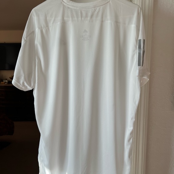 NWT  ADIDAS RUNNERS OWN THE RUN TEE SHIRT SIZE XL - Picture 3 of 4